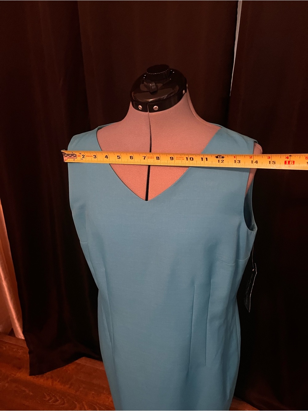 Black label Sleeveless Aqua V-Neck Shift Dress